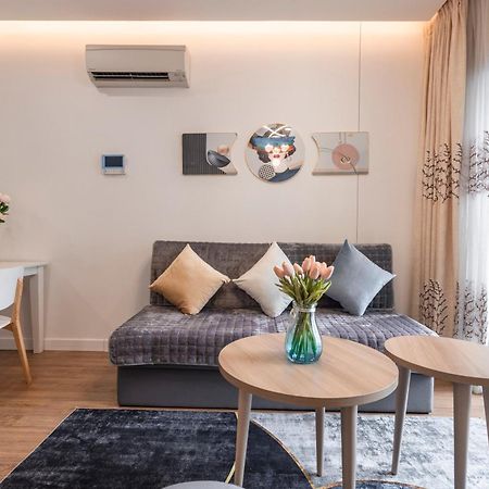 Republic Apartments Saigon Airport โฮจิมินห์ซิตี้ ภายนอก รูปภาพ