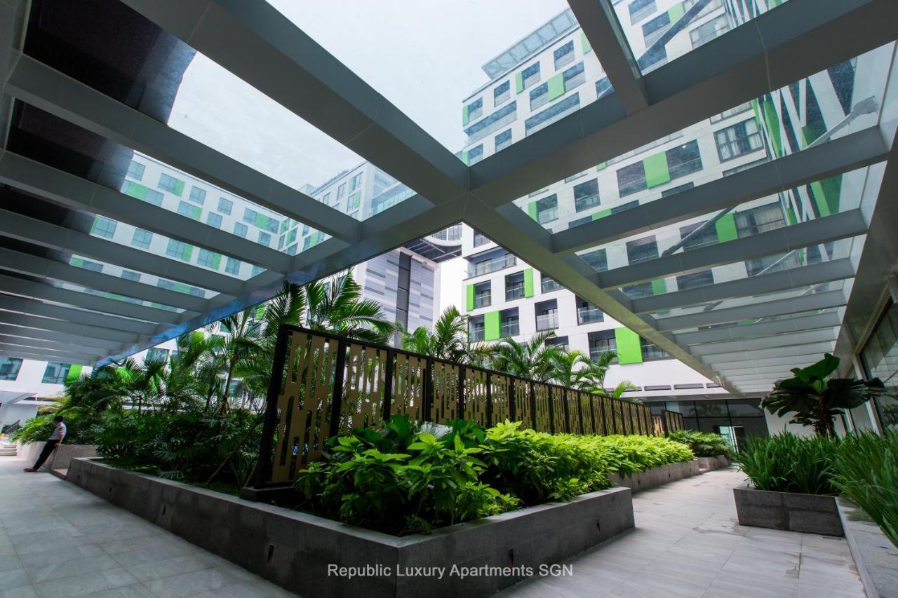 Republic Apartments Saigon Airport โฮจิมินห์ซิตี้ ภายนอก รูปภาพ
