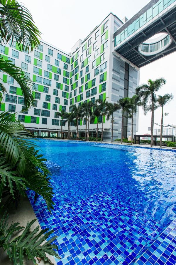 Republic Apartments Saigon Airport โฮจิมินห์ซิตี้ ภายนอก รูปภาพ
